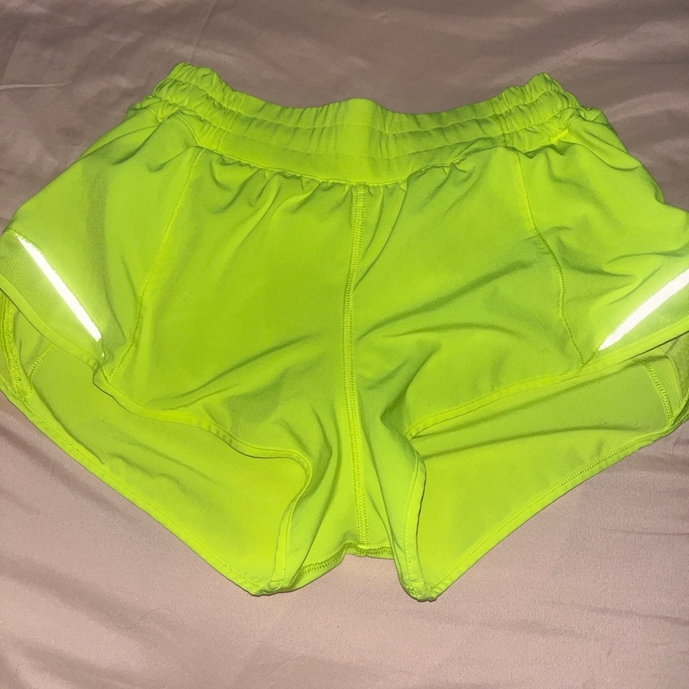 NEON YELLOW LULU HOTTY HOT SHORTS 2.5 SIZE 8